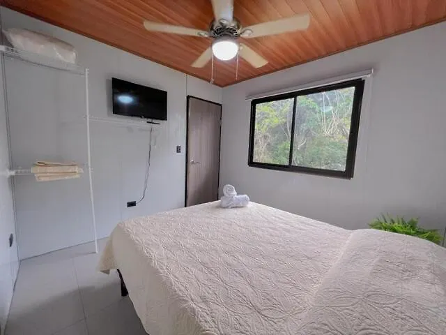 Apartamento Jalapa's Rural Container